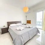 Napa Central Apartment
